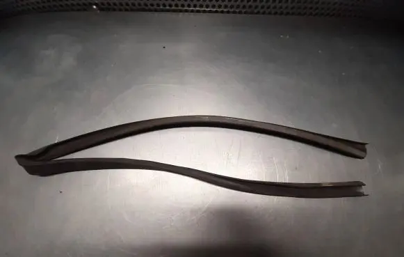 Ford Transit Front door rubber seal