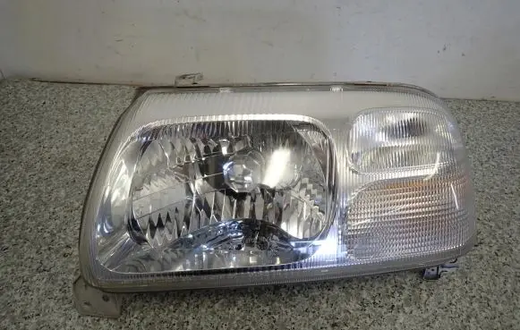 Suzuki Grand Vitara I Headlight/headlamp