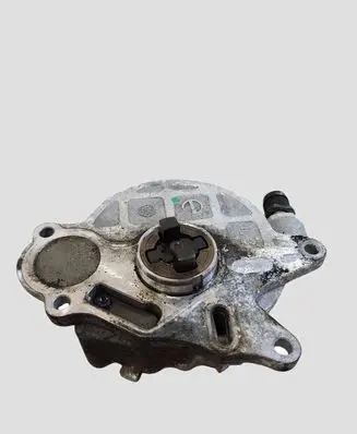 Volkswagen Golf VI Vacuum pump 03L145100