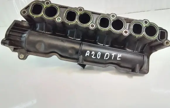 Opel Insignia A Intake manifold 55565592 23240360 8293145E