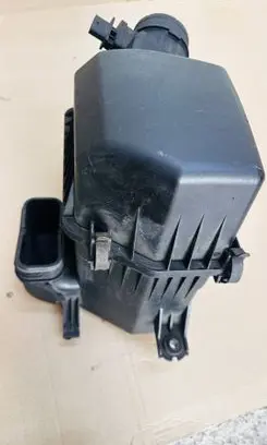 KIA Sportage Air filter box 281102Y300 0281002723