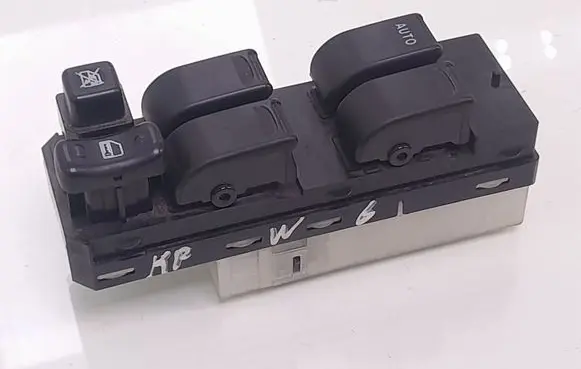 Suzuki Grand Vitara I Electric window control switch