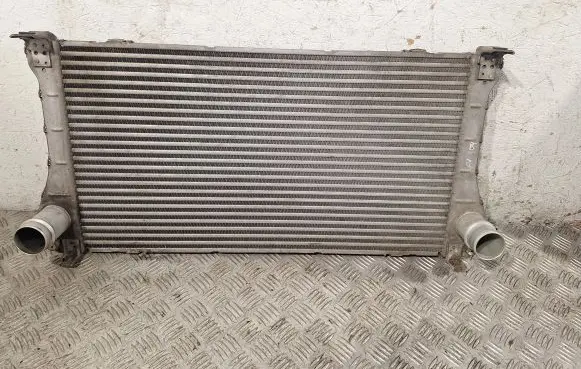 Toyota Avensis T270 Intercooler radiator 179400R040 JD1271003521