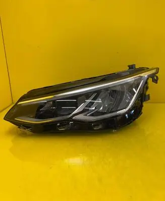 Volkswagen Golf VIII Headlight/headlamp 5H1941005C