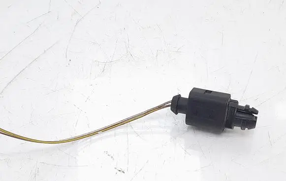 Audi A3 S3 A3 Sportback 8P Outside/external air temperature sensor 8Z0820535