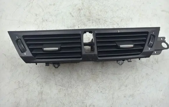BMW X1 E84 Dash center air vent grill 64222991235