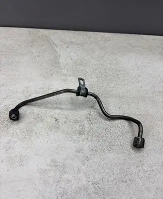 Volvo XC90 Fuel injector supply line/pipe 
