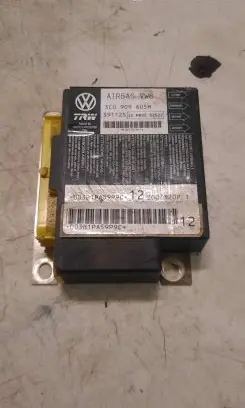 Volkswagen PASSAT B6 Airbag control unit/module 3C0909605M 3571075KY 39112512