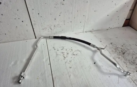 Iveco Daily 6th gen Air conditioning (A/C) pipe/hose 5802572915