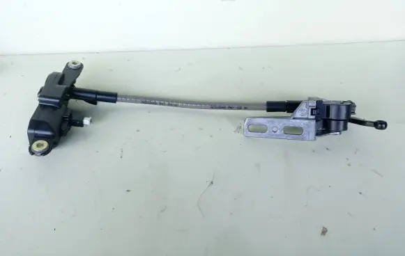 Mercedes-Benz GL X164 Vent window/glass motor A1646700504 A2518200342