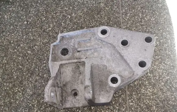 Land Rover Range Rover Evoque L538 Engine mounting bracket BJ326P096AA