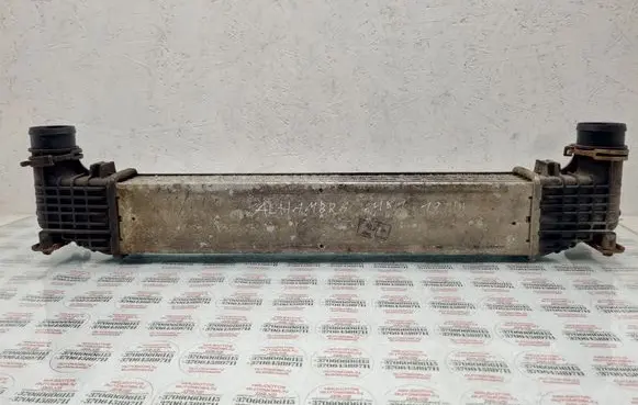 Seat Alhambra (Mk1) Intercooler radiator 7M0145805