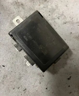 Mercedes-Benz ML W163 Aerial antenna amplifier 1638200289