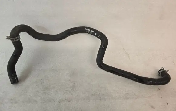 Volvo XC90 Engine coolant pipe/hose 31338391