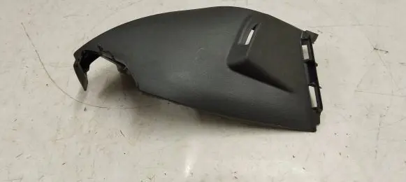 BMW i4 Seat belt trim 7491177