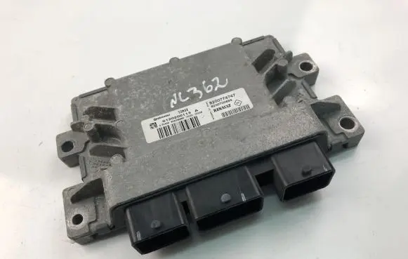 Renault Clio II Engine control unit/module ECU 8200774747 S120200113A
