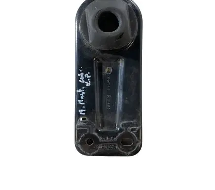 Ford Mustang VI Radiator mount bracket JR338K202AA