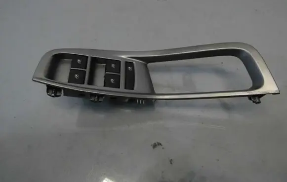 Chevrolet Orlando Quarter vent window switch 