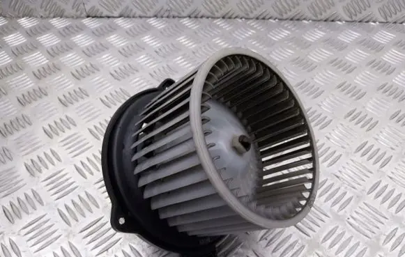 KIA Ceed Front door blower motor F00S33F023