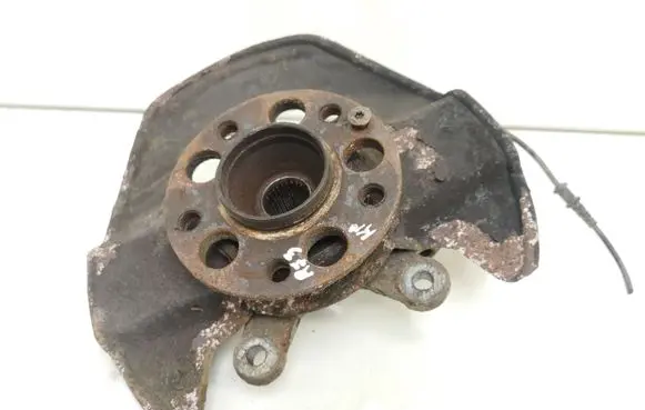 Mercedes-Benz B W245 Front wheel hub spindle knuckle