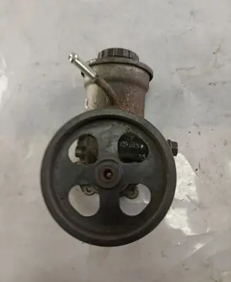 Toyota Corolla Verso AR10 Power steering pump
