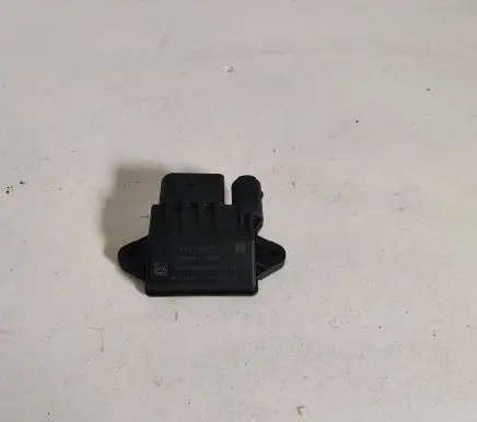 Mercedes-Benz R W251 Glow plug pre-heat relay A6429002700