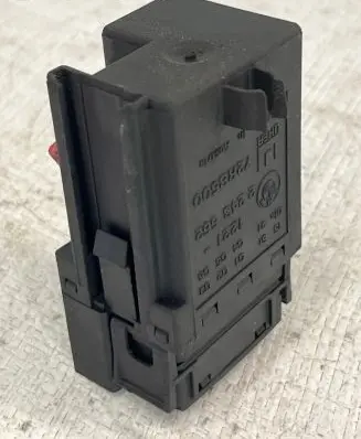 BMW 5 E39 Glow plug pre-heat relay 2243562 72RB500 1221