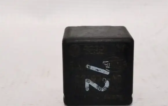 Volkswagen Golf II Other relay 191955529 00487600