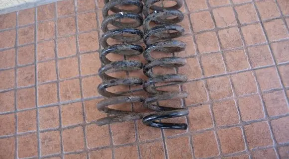 Mercedes-Benz E W210 Rear coil spring 
