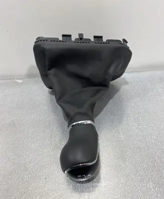 Seat Arona Gear lever shifter trim leather/knob 6F0711113