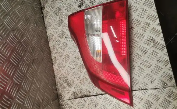 Volvo S80 Rear/tail lights