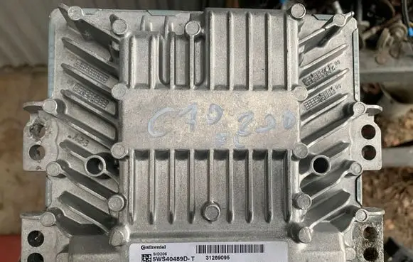Volvo C70 Engine control unit/module 31269095
