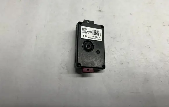 BMW 4 F36 Gran coupe Aerial antenna amplifier 9231442