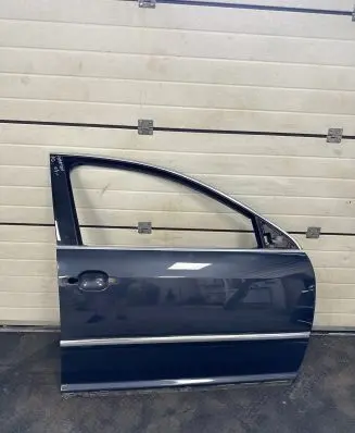 Volkswagen Phaeton Front door