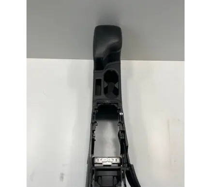 Nissan Leaf II (ZE1) Armrest 969935SJ0A 969935SK0A 969ZA5SK0A