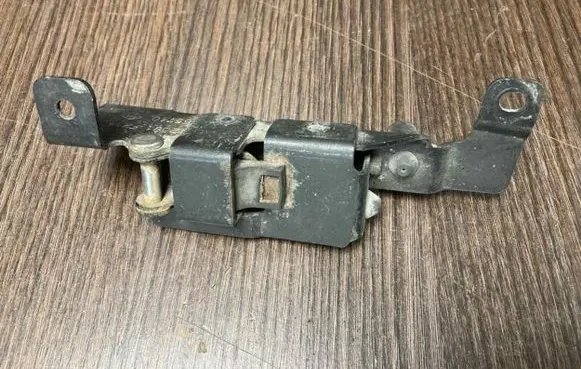 Renault Trafic II (X83) Sliding door lock loop/hook striker 12381