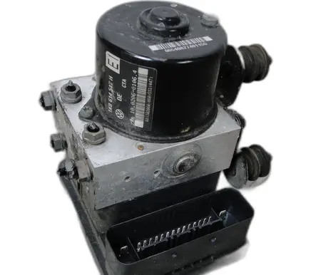 Volkswagen Golf V Master brake cylinder