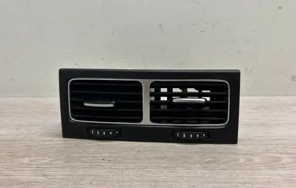 Volkswagen Touareg II Rear air vent grill 7P6819203A