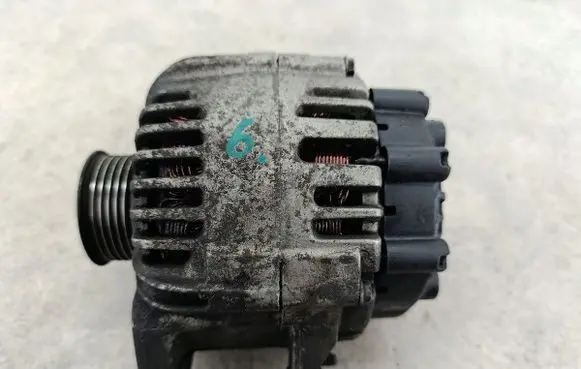 KIA Opirus Generator/alternator 3730039405