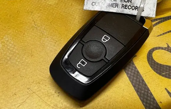 Ford Bronco Ignition key/card M2DT-15K601-BB M2DT15K601BB