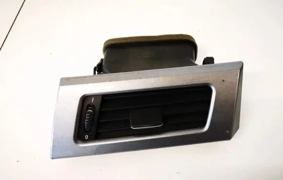 BMW 5 E60 E61 Dash center air vent grill 64226949303 14121810