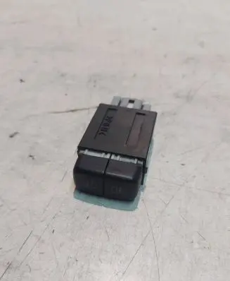 Mitsubishi Outlander Fog light switch 5B28