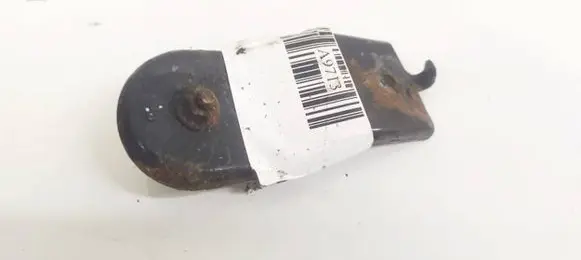 Radiator mount bracket