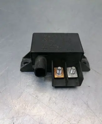 Mercedes-Benz E W211 Charging relay A0025426419