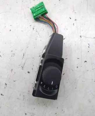 Peugeot 5008 Air conditioning/heating control unit 96846885X