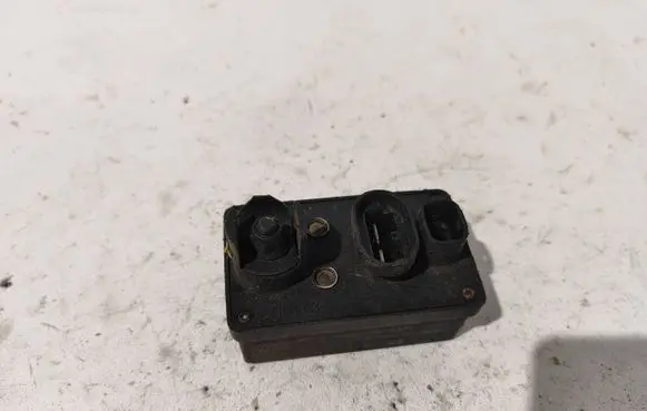 Volvo S40, V40 Glow plug pre-heat relay 7700107794 27218