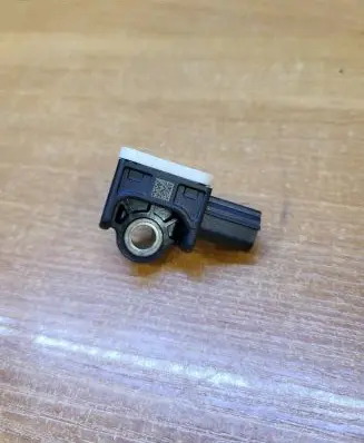 Volvo V60 Airbag deployment crash/impact sensor 31334336
