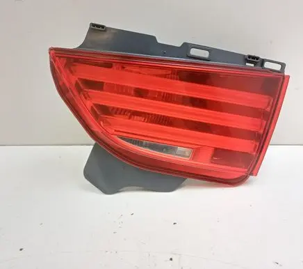 Tailgate rear/tail lights