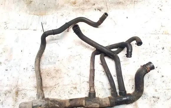 Opel Vivaro Engine coolant pipe/hose