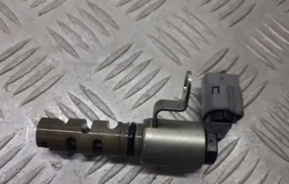 Toyota Auris 150 Camshaft position sensor 